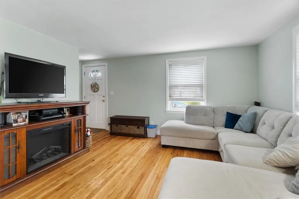 64 Guilford Drive Warwick RI 02886