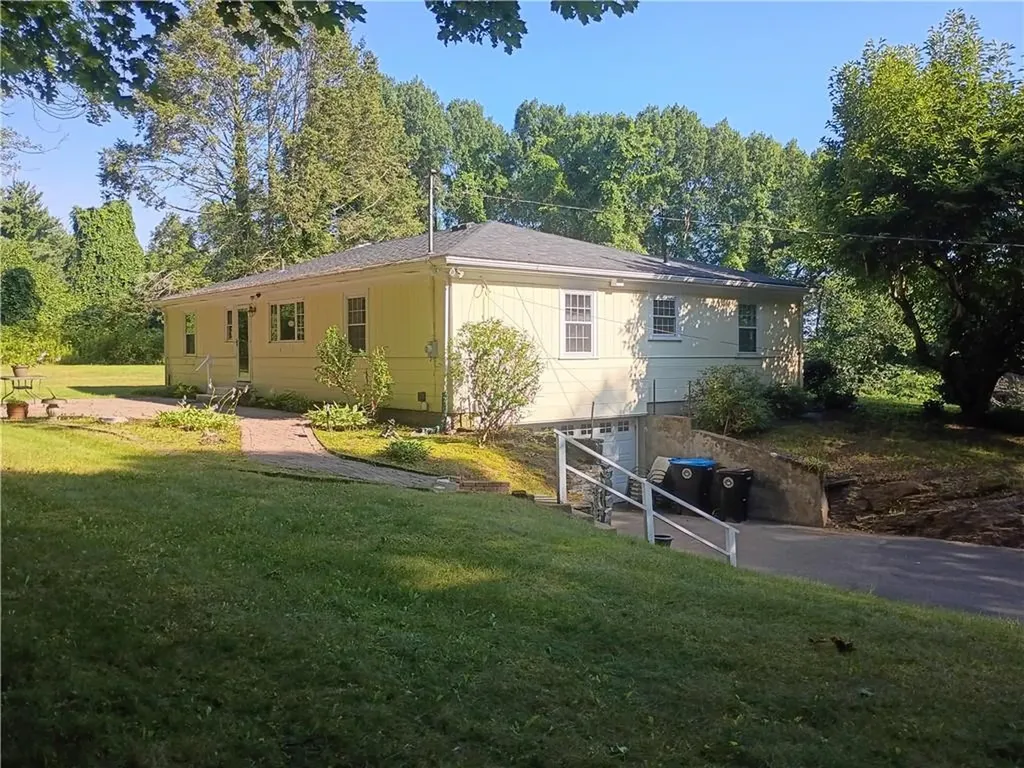 6 Old Pound Hill Road North Smithfield RI 02896