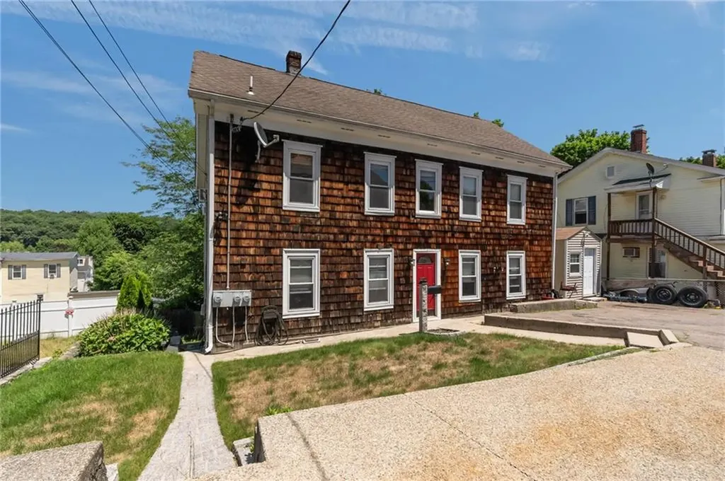 43 Pearl Street Lincoln RI 02838