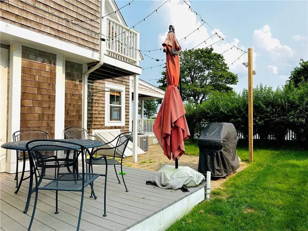 7 15th Avenue Warwick RI 02886