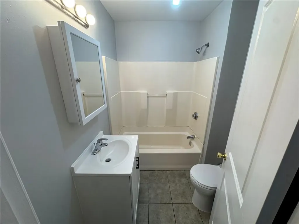 136 Almy Street Providence RI 02909