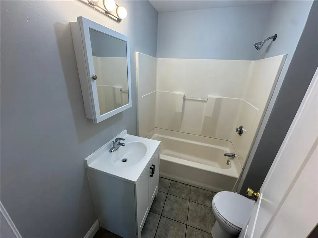 136 Almy Street Providence RI 02909