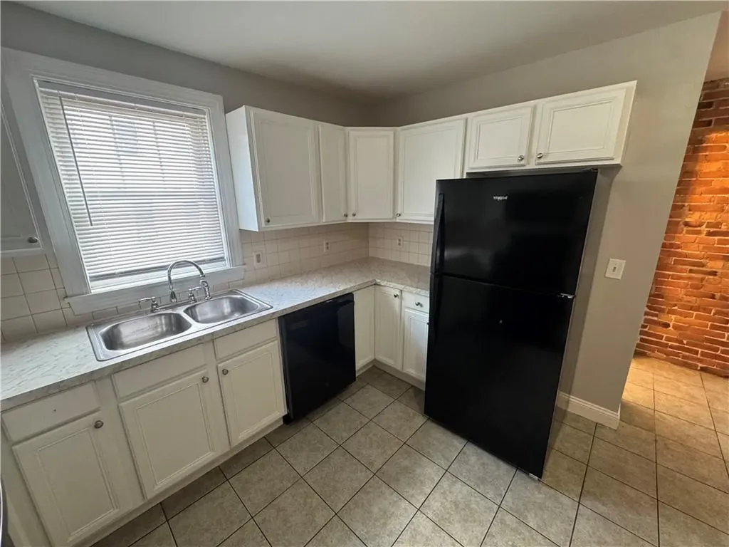 136 Almy Street Providence RI 02909