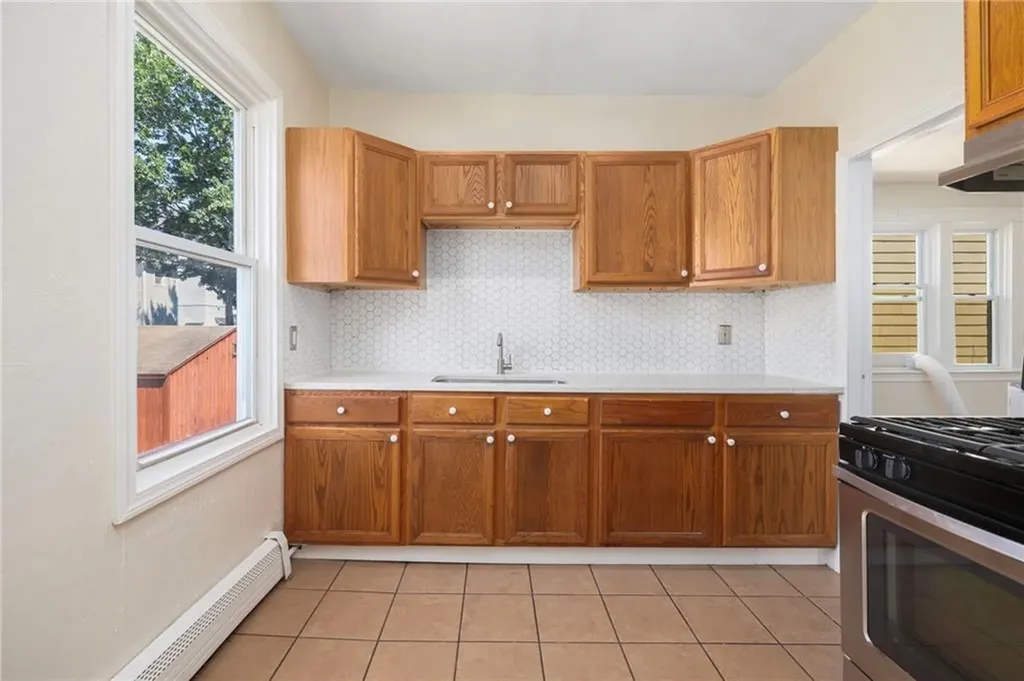 559 Branch Avenue Providence RI 02904