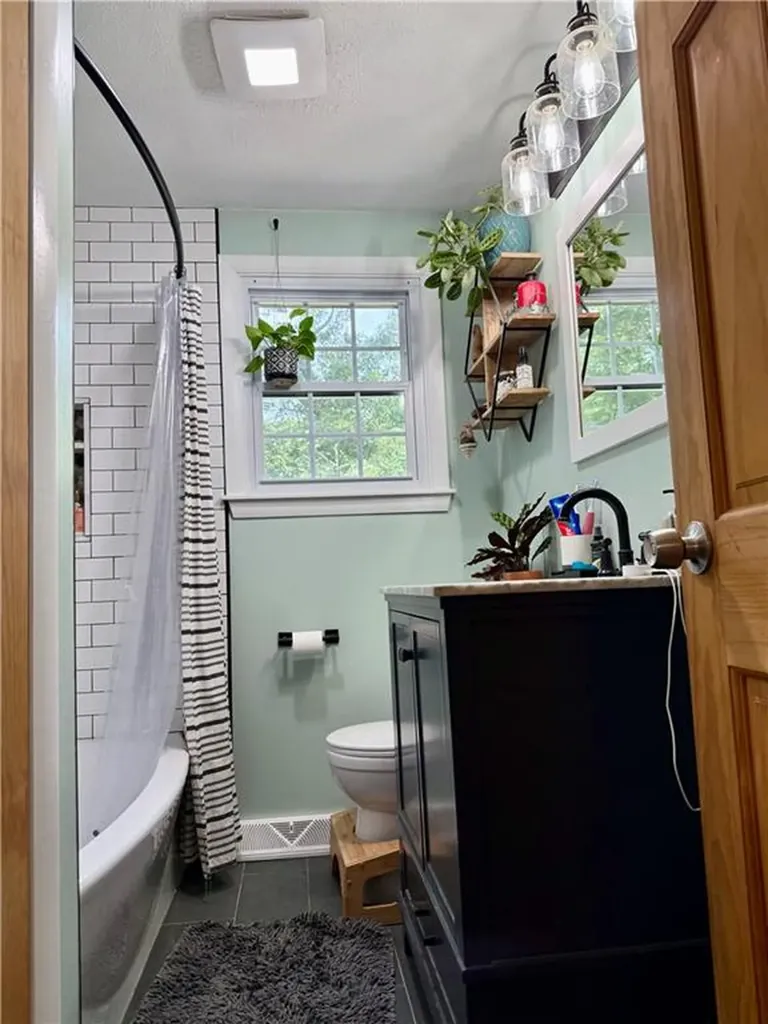 408 Gardiner Road Richmond RI 02892