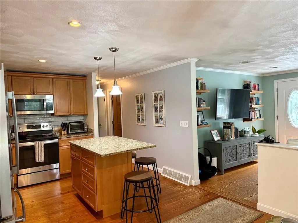 408 Gardiner Road Richmond RI 02892