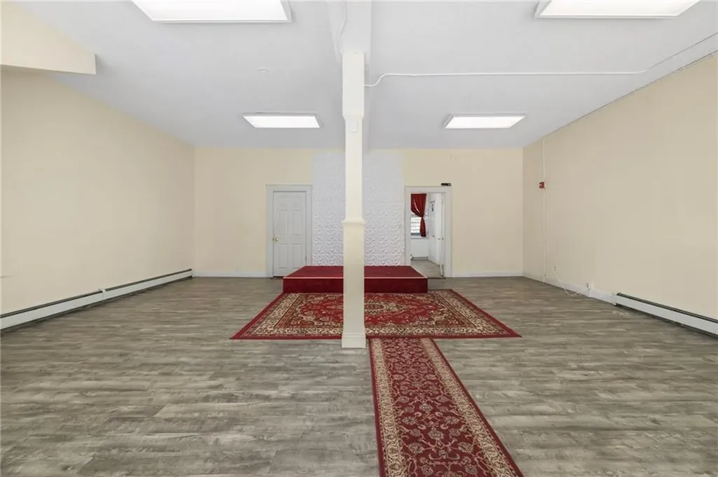 559 Branch Avenue Providence RI 02904