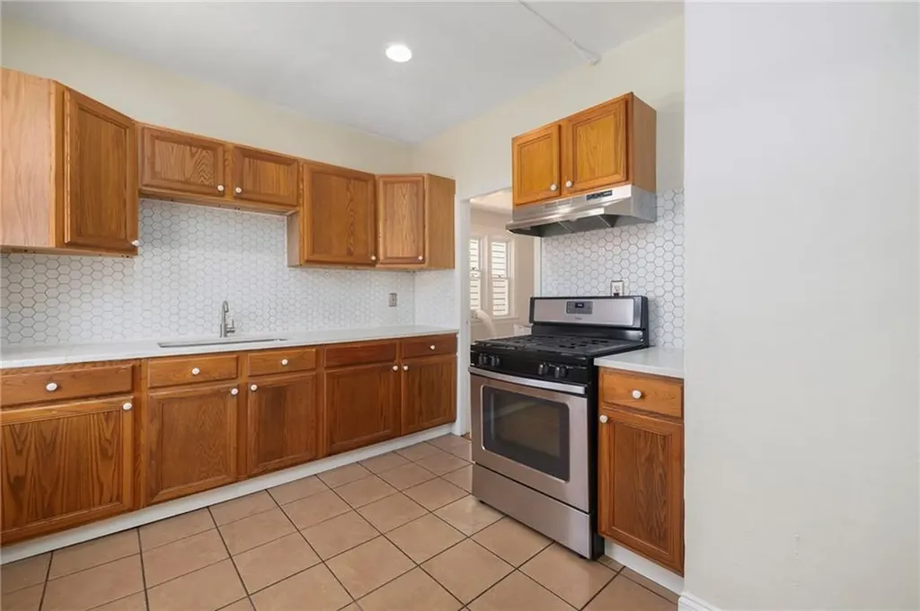 559 Branch Avenue Providence RI 02904