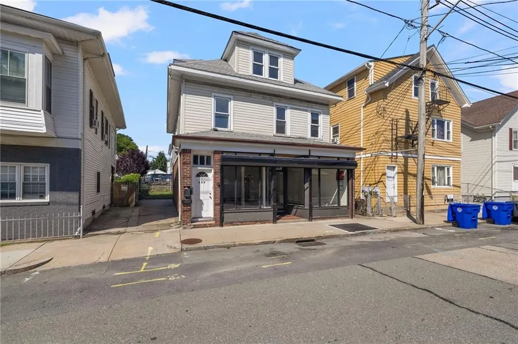 559 Branch Avenue Providence RI 02904