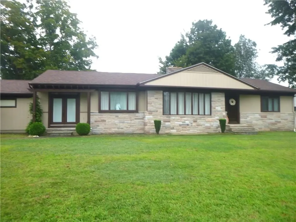 218 Oaklawn Avenue Cranston RI 02920