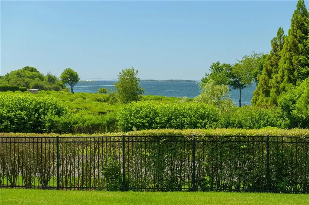 231 Carnegie Harbor Drive Portsmouth RI 02871