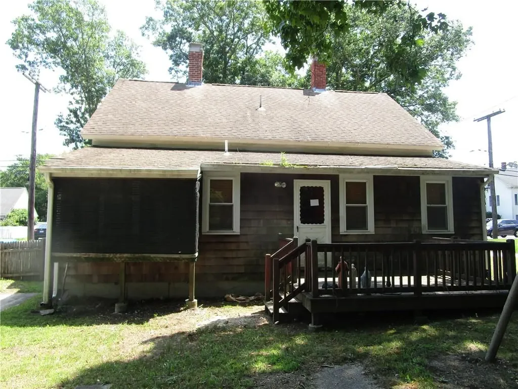 77 Main Street North Smithfield RI 02876