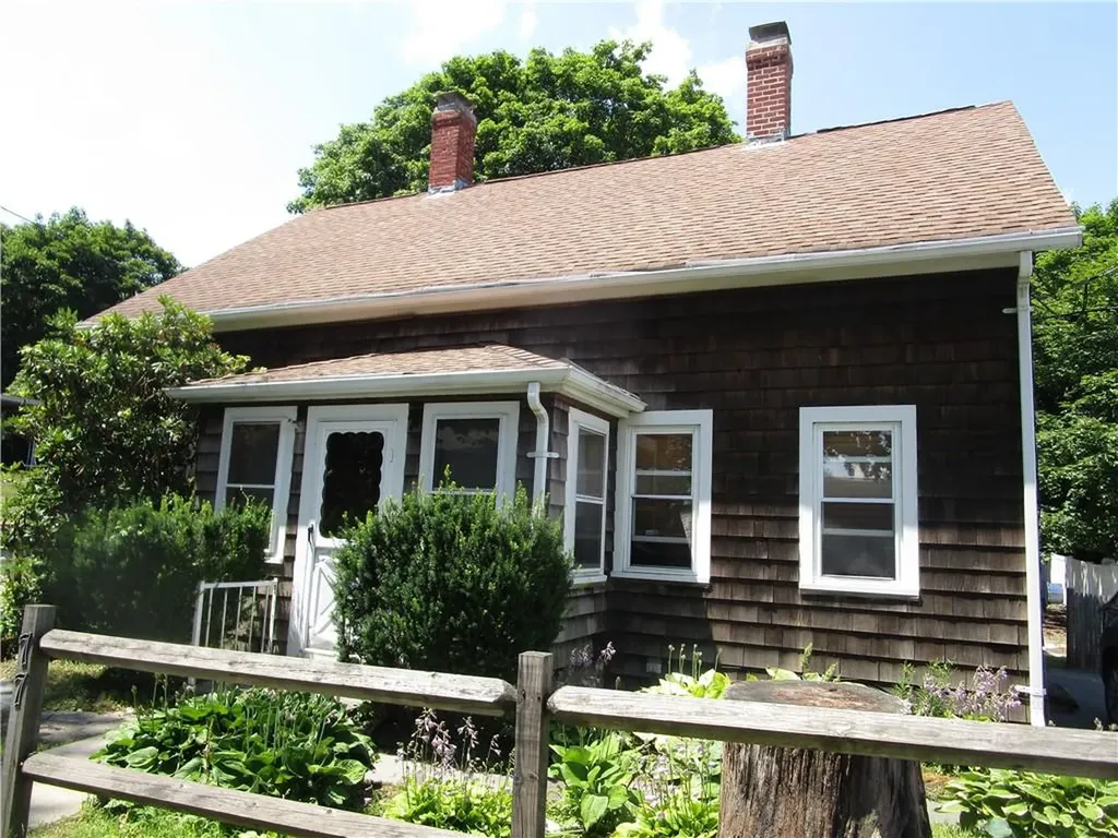 77 Main Street North Smithfield RI 02876