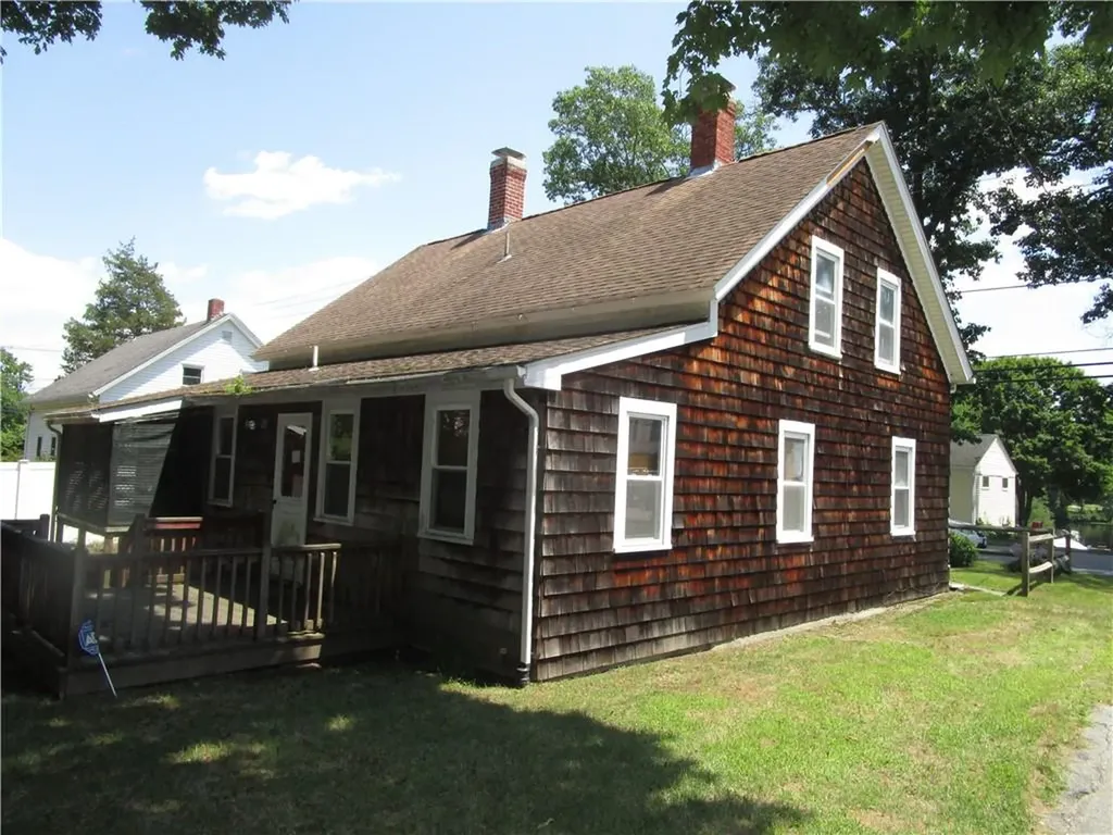 77 Main Street North Smithfield RI 02876