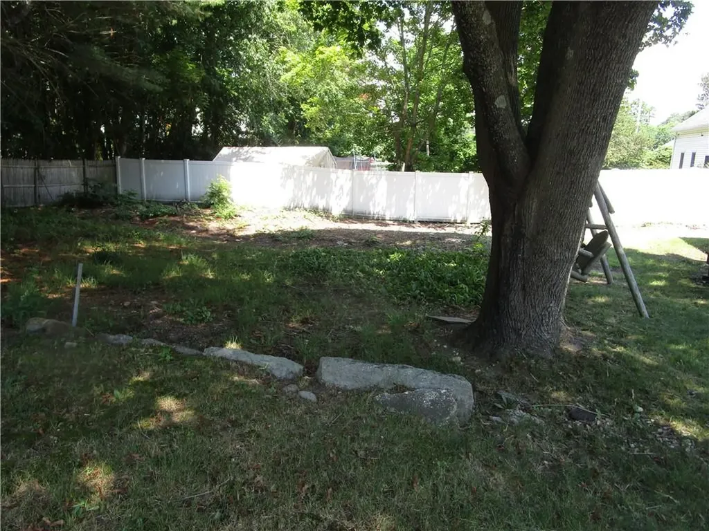 77 Main Street North Smithfield RI 02876