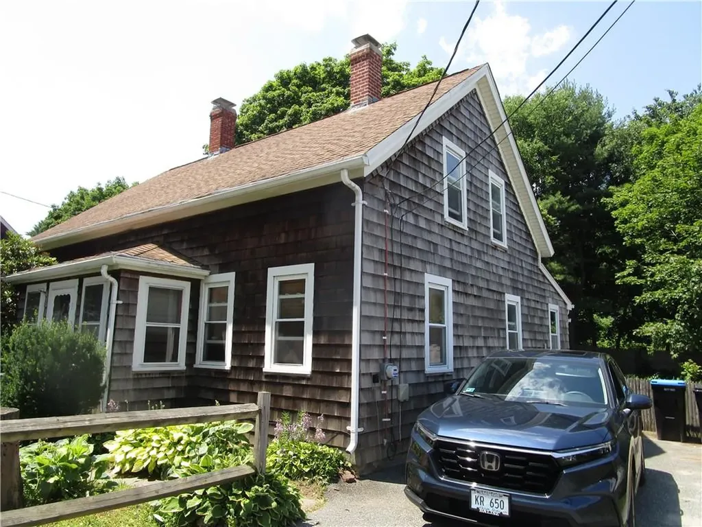 77 Main Street North Smithfield RI 02876