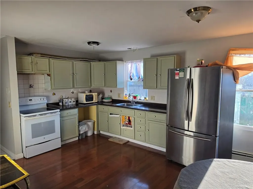 28 Benedict Street Providence RI 02907