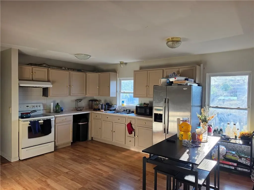 28 Benedict Street Providence RI 02907