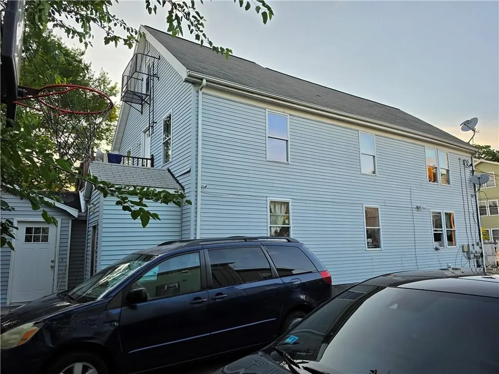 28 Benedict Street Providence RI 02907