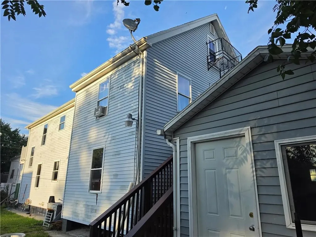 28 Benedict Street Providence RI 02907