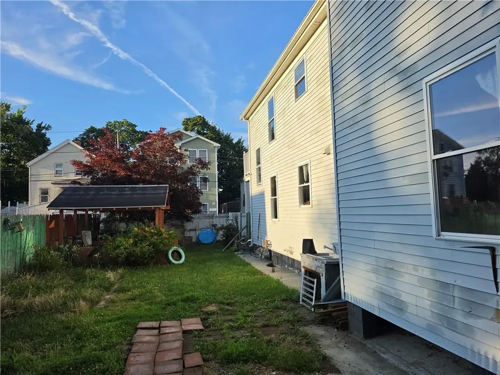 28 Benedict Street Providence RI 02907