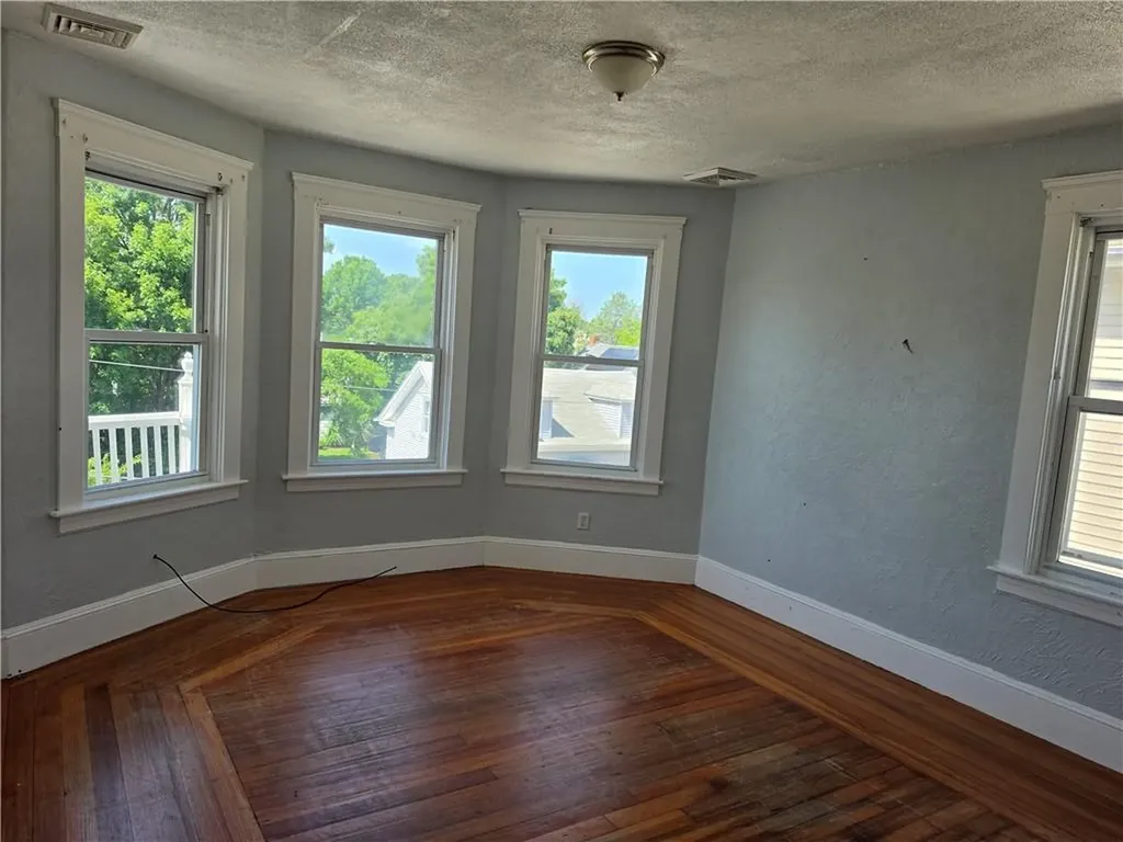 112 Bernon Street Providence RI 02908