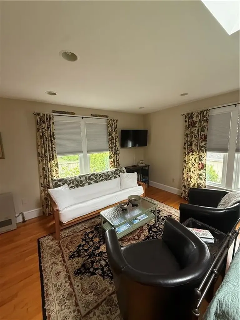 141 Coggeshall Avenue Newport RI 02840