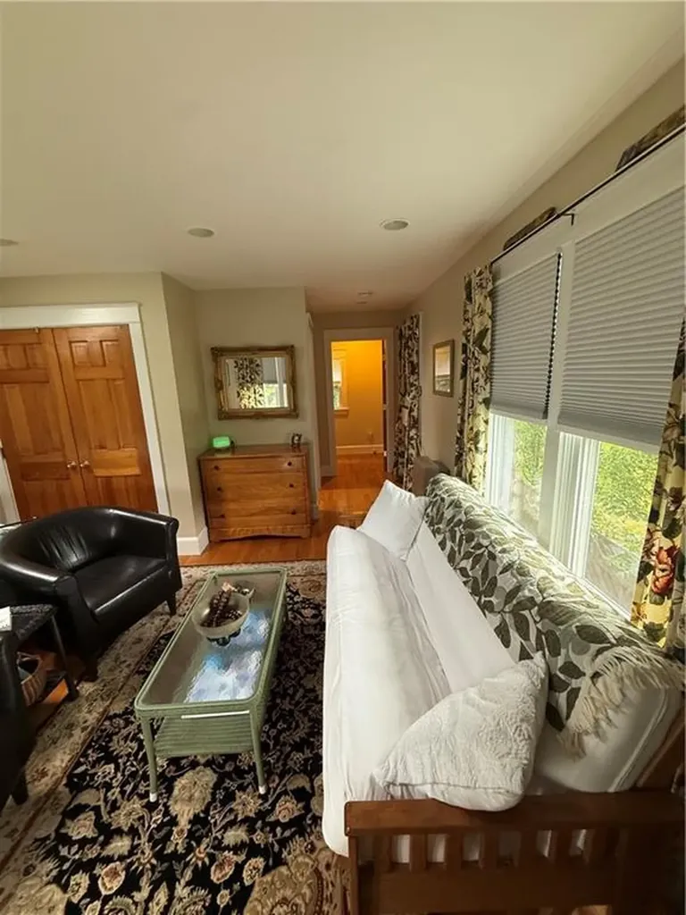 141 Coggeshall Avenue Newport RI 02840