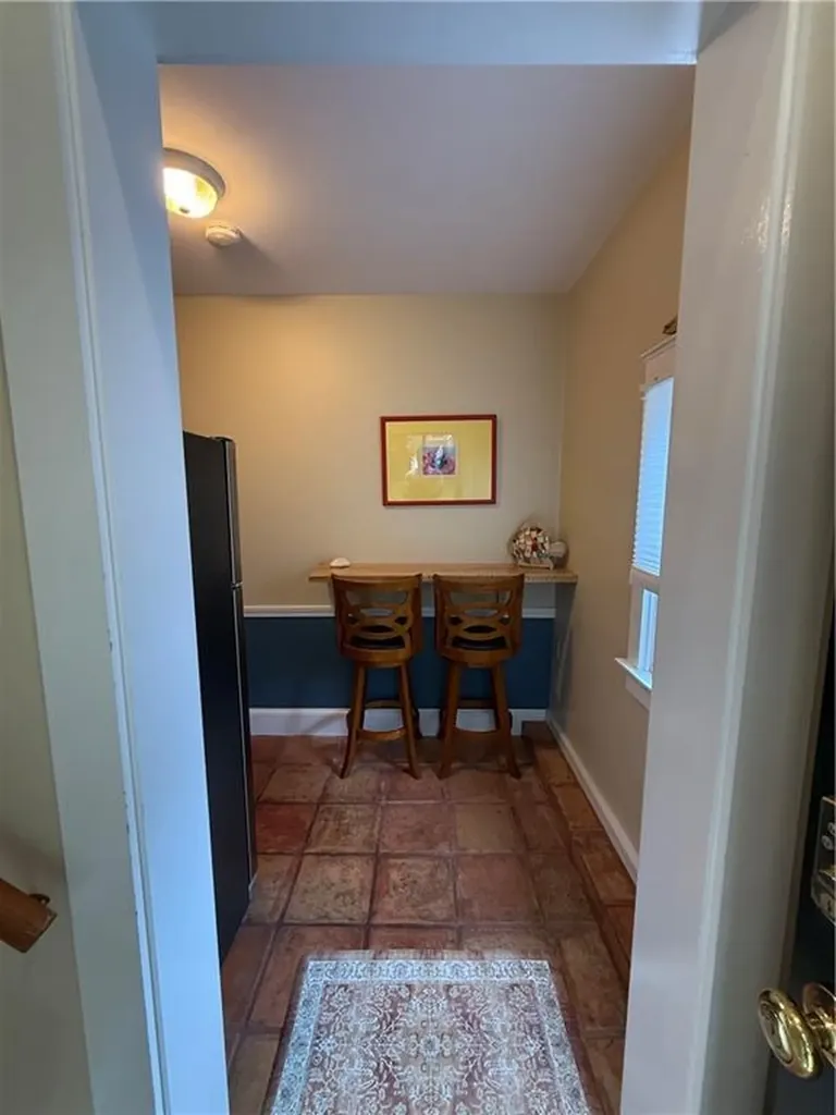 141 Coggeshall Avenue Newport RI 02840