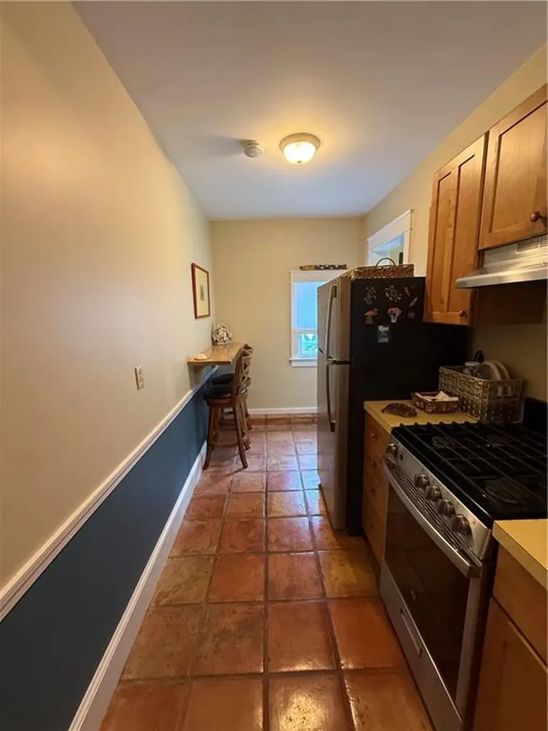 141 Coggeshall Avenue Newport RI 02840