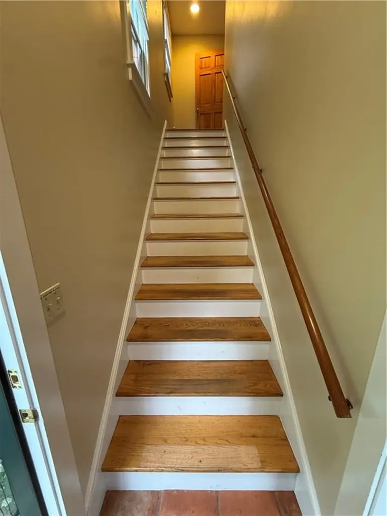 141 Coggeshall Avenue Newport RI 02840