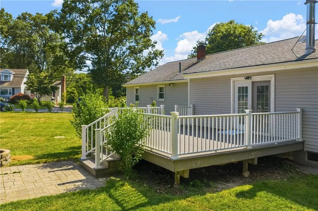 36 Holly Lane Tiverton RI 02878