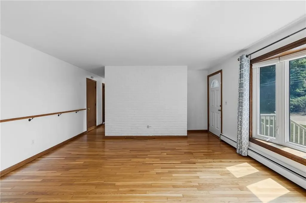 36 Holly Lane Tiverton RI 02878