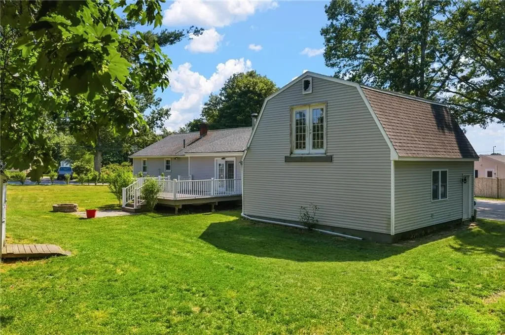 36 Holly Lane Tiverton RI 02878