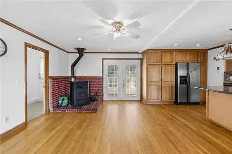 36 Holly Lane Tiverton RI 02878
