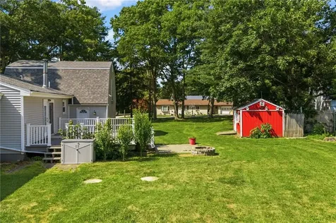 36 Holly Lane Tiverton RI 02878