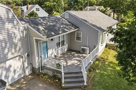 36 Holly Lane Tiverton RI 02878