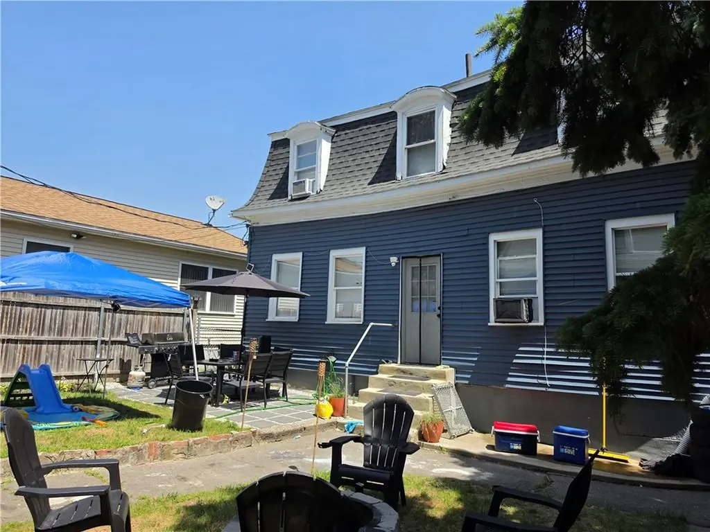 25 Seabury Street Providence RI 02909