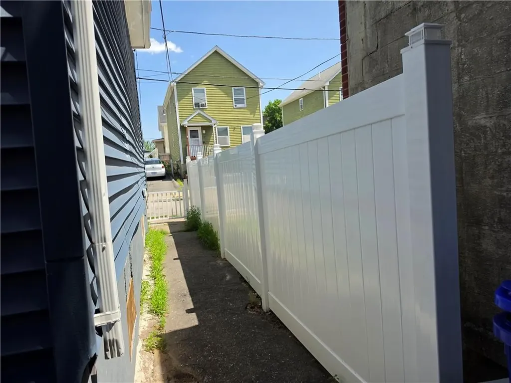 25 Seabury Street Providence RI 02909