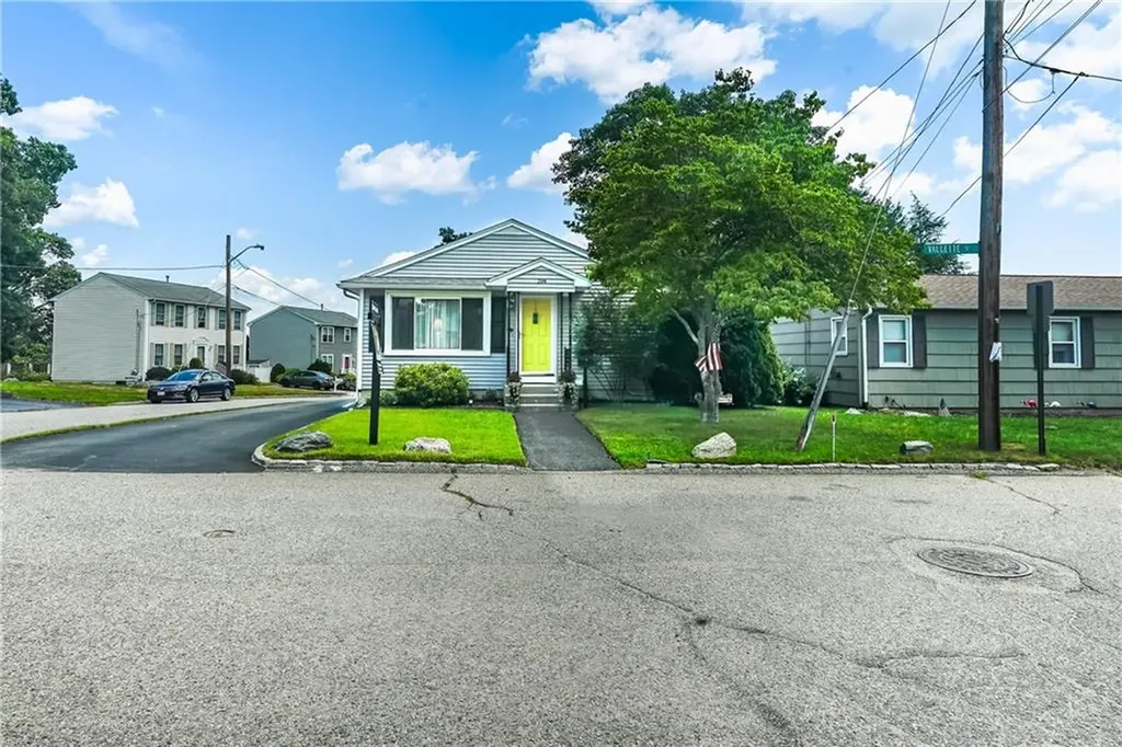 194 Vallette Street Cranston RI 02920