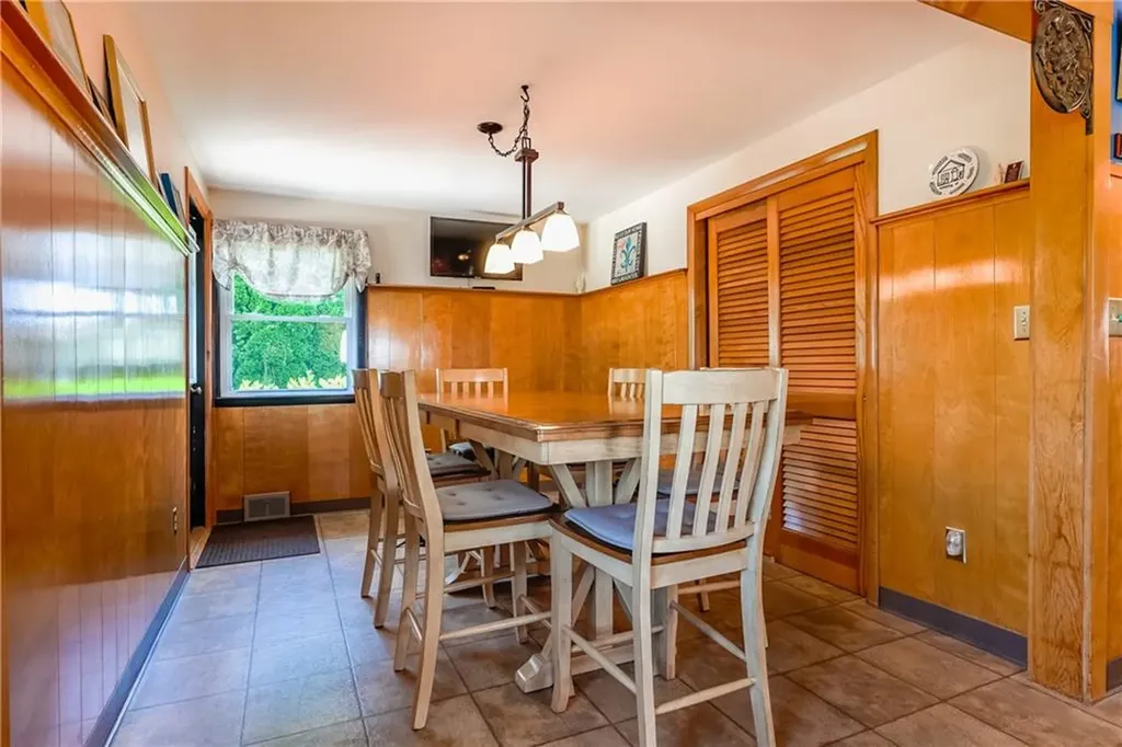 194 Vallette Street Cranston RI 02920