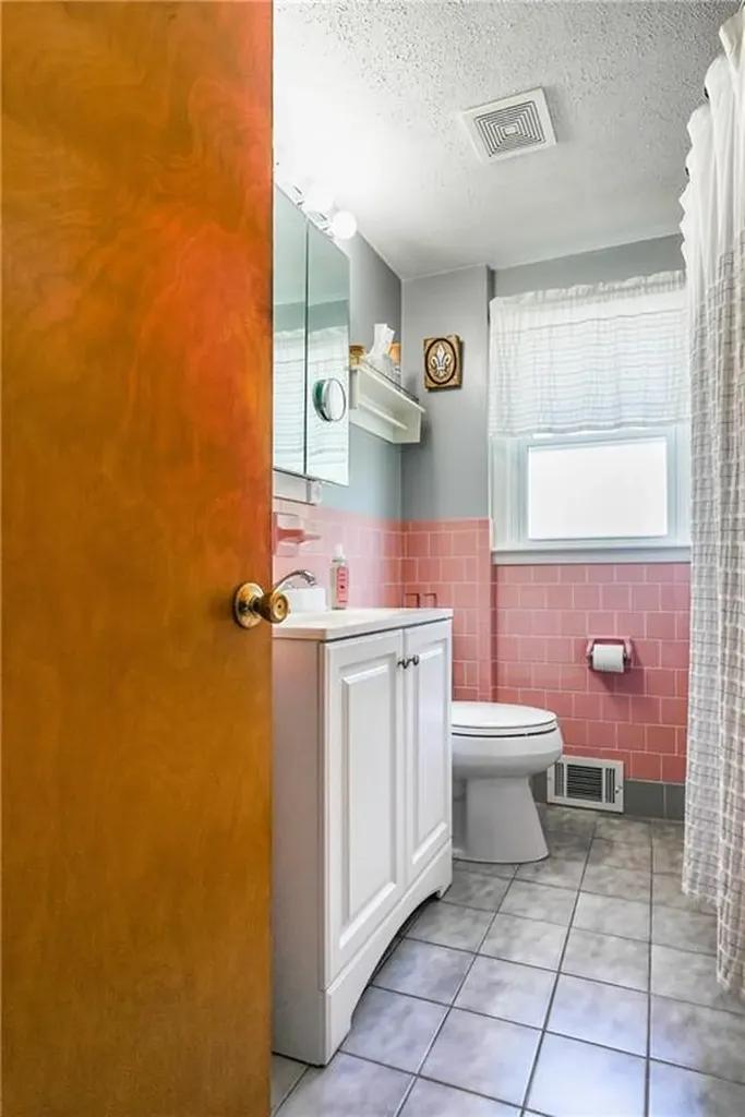 194 Vallette Street Cranston RI 02920