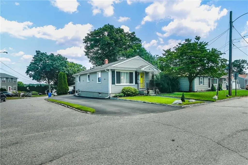 194 Vallette Street Cranston RI 02920