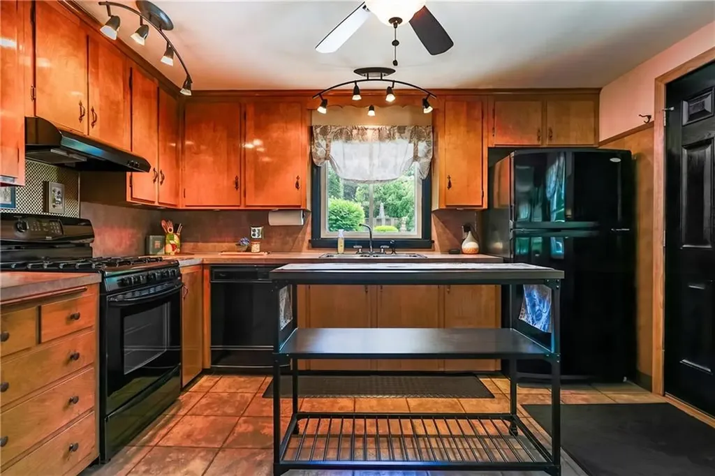 194 Vallette Street Cranston RI 02920