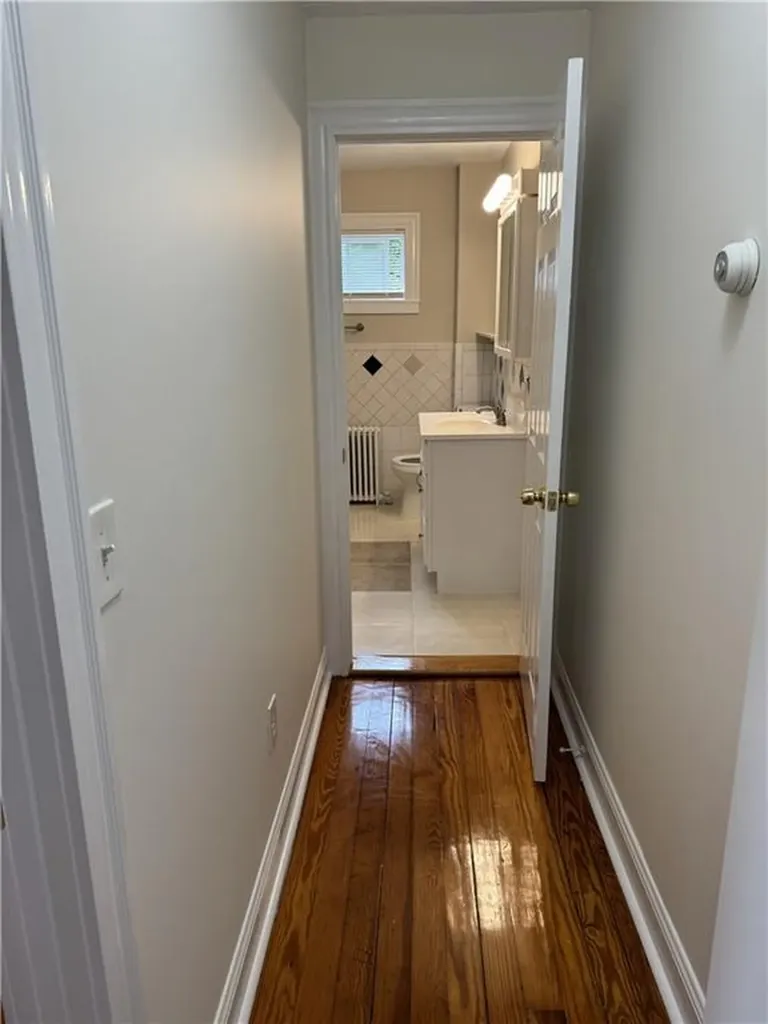 7 Whitwell Avenue Newport RI 02840