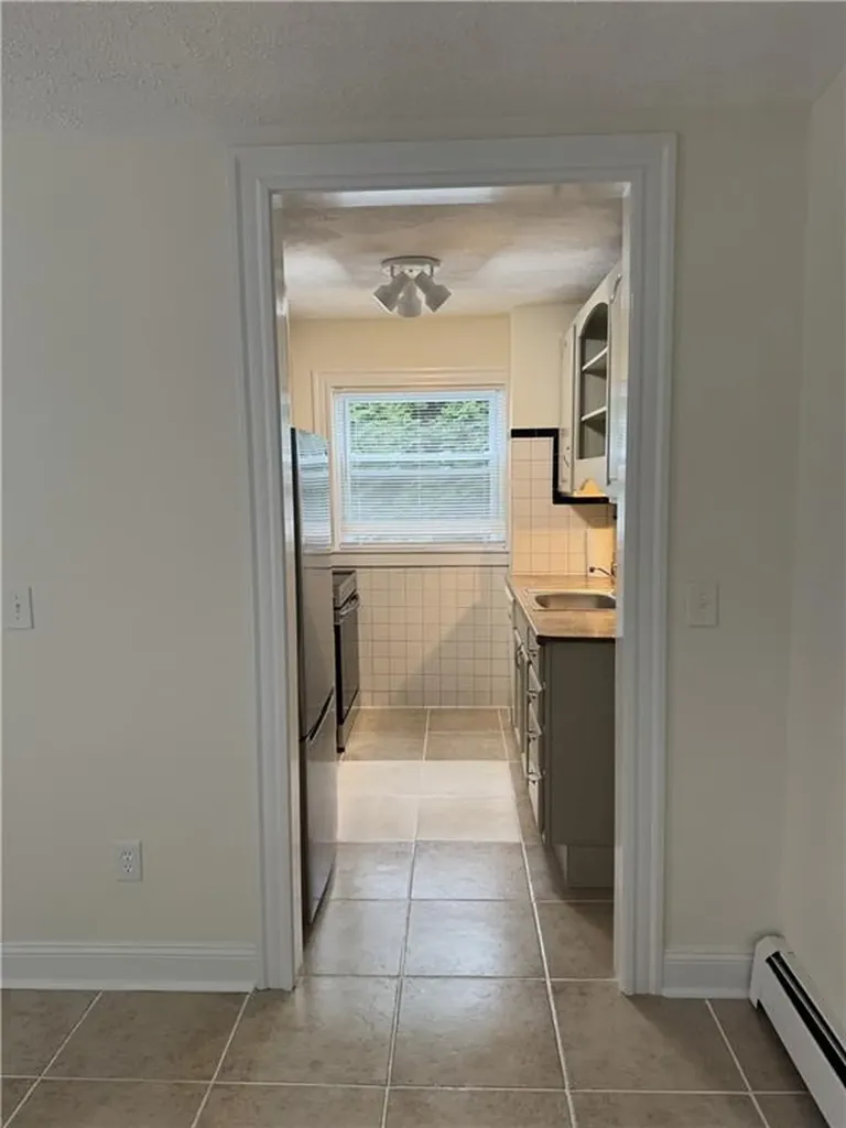 7 Whitwell Avenue Newport RI 02840