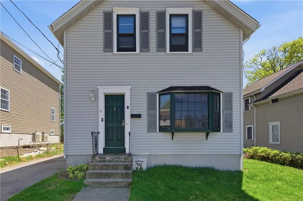 25 Hoppin Avenue East Providence RI 02915