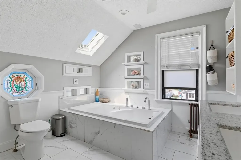25 Hoppin Avenue East Providence RI 02915