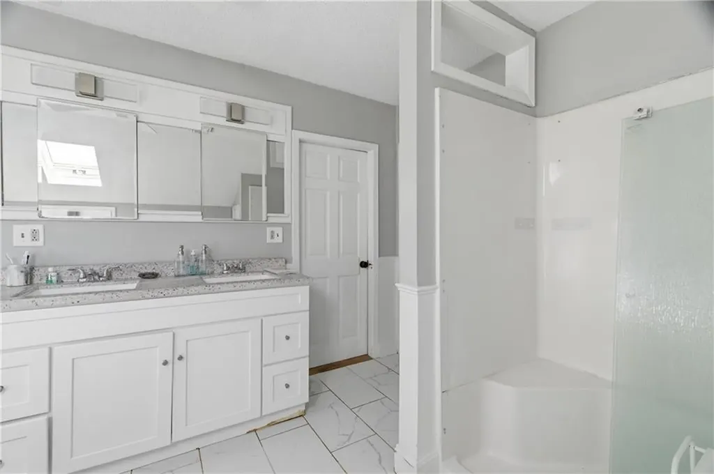 25 Hoppin Avenue East Providence RI 02915