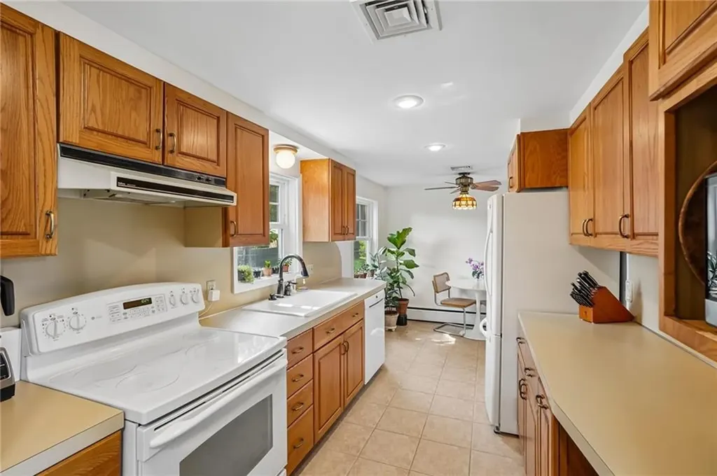 64 Ticonderoga Drive Warwick RI 02889